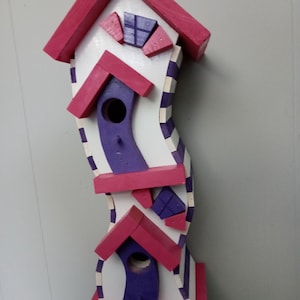 Scheef vogelhuisje