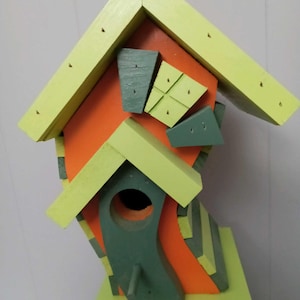 Crooked Birdhouse