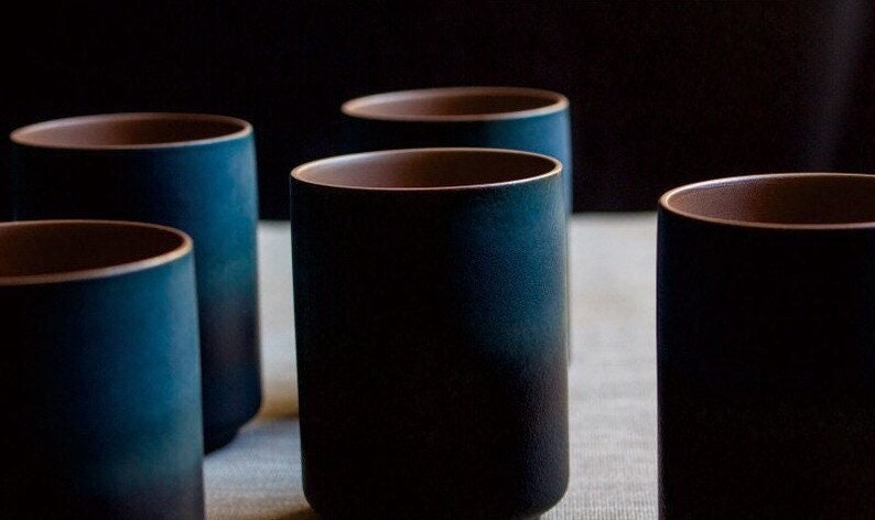 Tasse à thé bleue en céramique de style japonais, poterie unique faite main, cadeau spécial pour pendaison de crémaillère, cadeau de mariage image 7