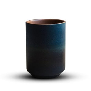 Tasse à thé bleue en céramique de style japonais, poterie unique faite main, cadeau spécial pour pendaison de crémaillère, cadeau de mariage image 9