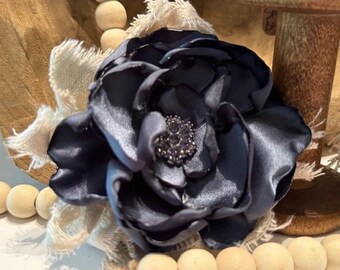 Brooches, fabric flowers, pins, jewelry