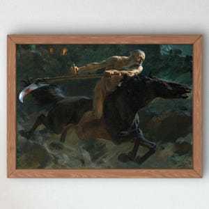 Peut inclure: Une impression d'art encadrée représentant une silhouette pâle et musclée chevauchant un cheval sombre à vive allure. La silhouette tient une longue faux avec une lame métallique incurvée. Le décor est sombre et mystérieux avec des lueurs orange.