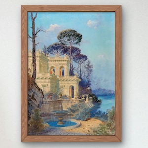 Peut inclure: Une peinture de paysage encadrée représentant une villa en pierre classique avec des balcons voûtés située sur une falaise surplombant un lac bleu. Une fontaine en pierre se trouve au premier plan, entourée de pins et de rochers.