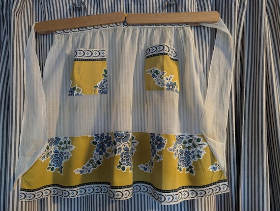 Vintage  Hostess Apron