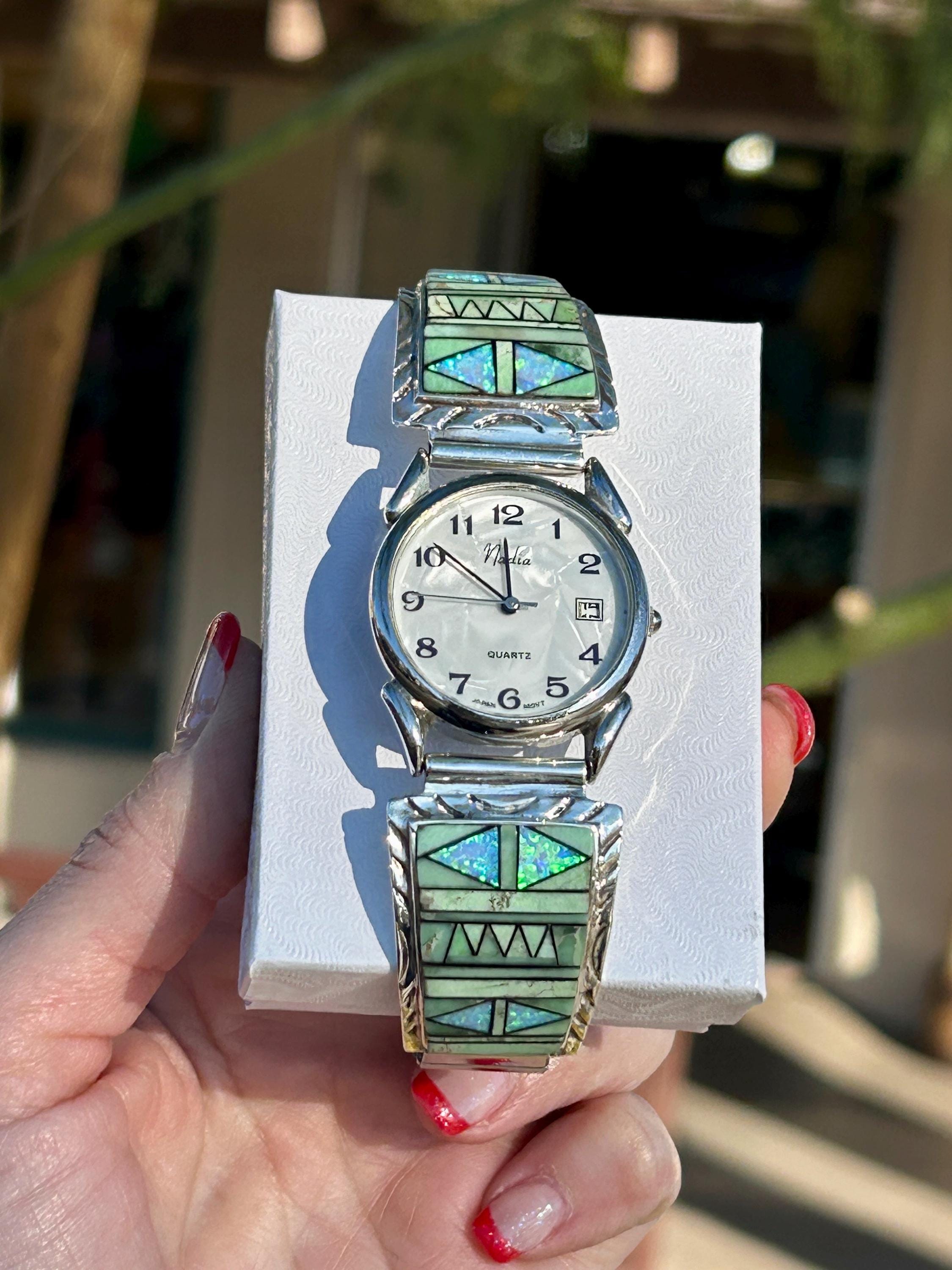 【オニキス装飾】シルバーアクセサリー腕時計（Nadia／クオーツ） オニキス装飾】シルバーアクセサリー腕時計（Nadia／クオーツ）