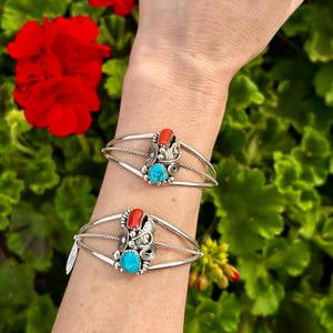 Koralle und Türkis Sterling Silber Blatt / Blume Navajo Handmade Cuff Armbänder