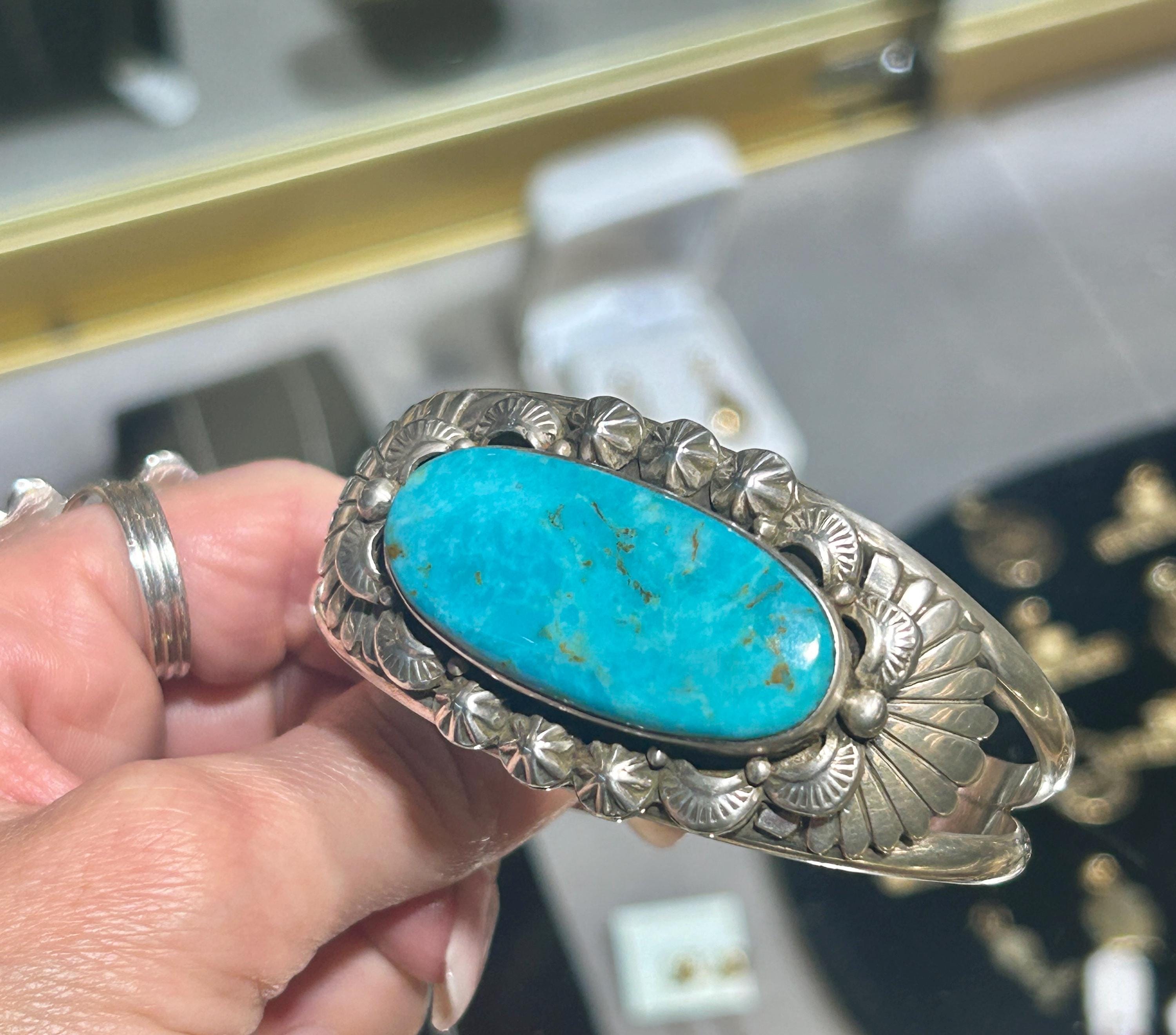 Kingman Turquoise Oval Shape Sterling Silver Navajo Handmade Cuff ...