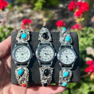 ナバホ族のハンドメイドオパール象嵌スターリングシルバーストレッチ