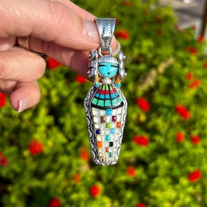 Mystique Vintage Navajo 'Kachina Maiden' Purple Spiny Oyster Native American Jewelry Silver Necklace Mystique Vintage Navajo 'Kachina Maiden' Purple Spiny Oyster Native American Jewelry Silver Necklace