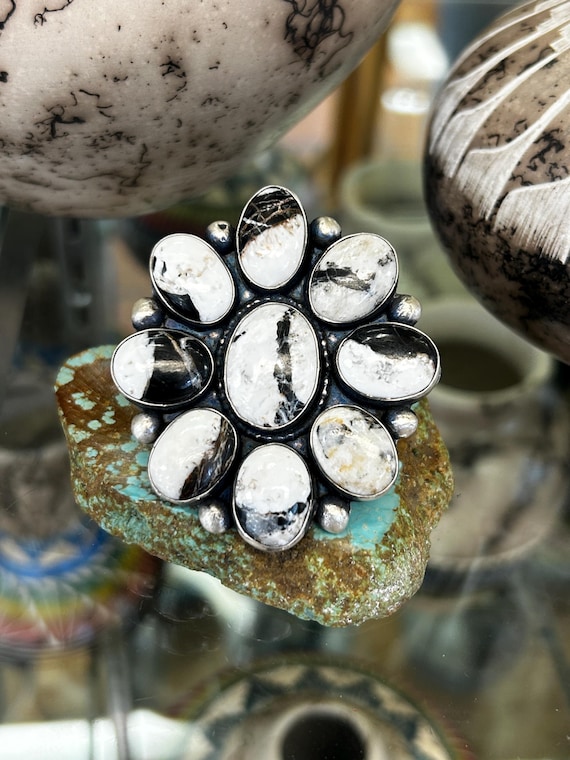 ナバホ ホワイトバッファロー リング Burt ファッション NAVAJO