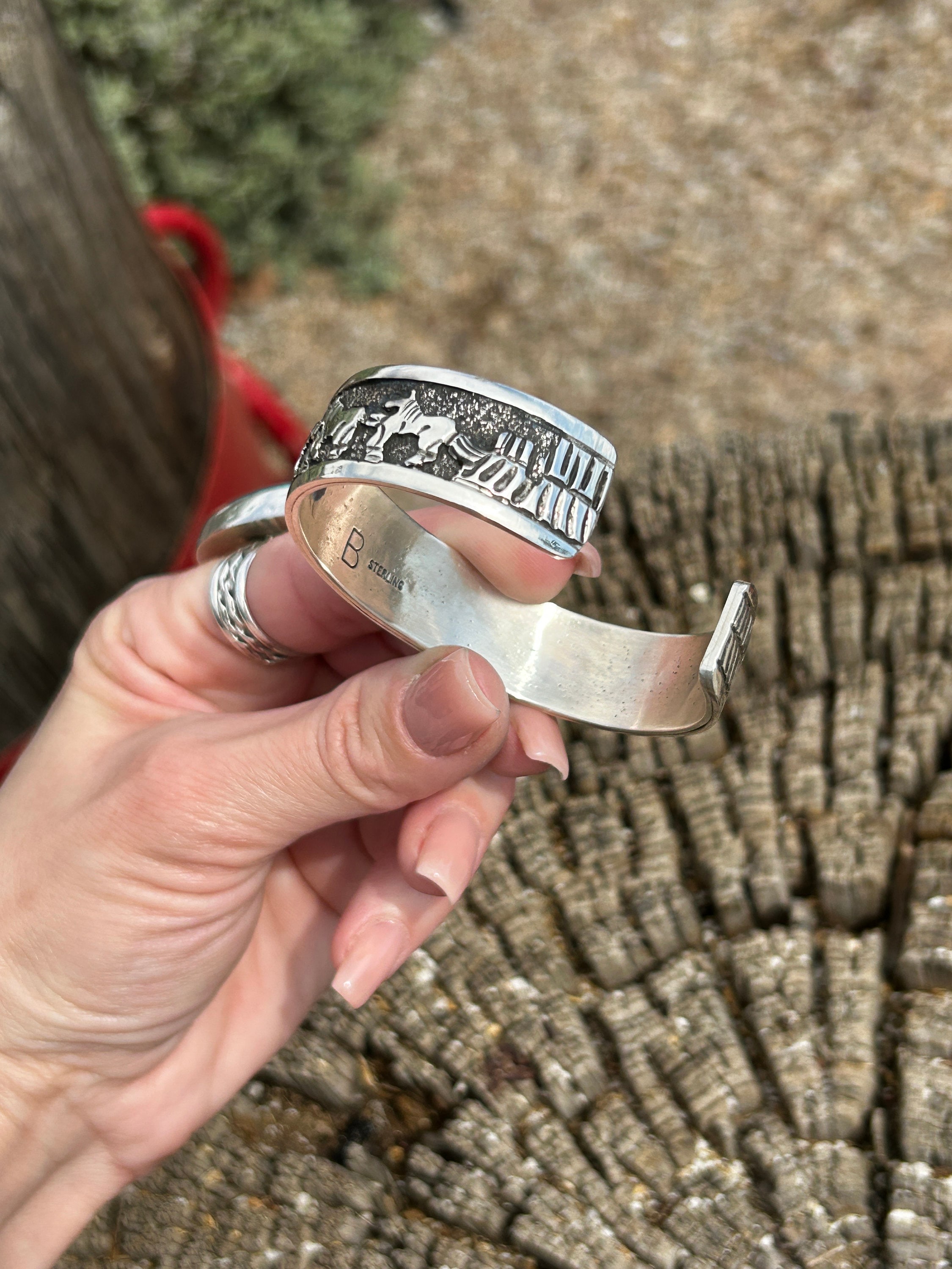 Bracciale Silver Lock, Argento Sterling, Smalto Color Nero E Cordino In Poliestere Color Rosso Categorie  Qa5078 Pm1 Detail View