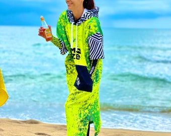 Frauen Strand Poncho mit Kapuze und Tasche | Badeanzug Wickeltuch zum Surfen oder Freizeit