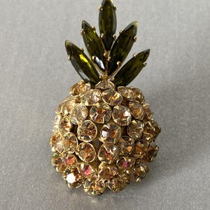 Schreiner brooch - Etsy 日本
