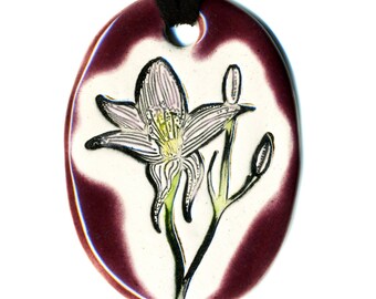Lily Ceramic Necklace in Burgundy