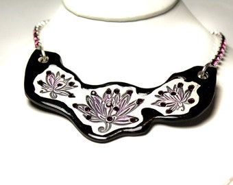 Lotus Flower Sparkle Surly Ceramic Necklace With Rhinestone Chain In Purple and Black