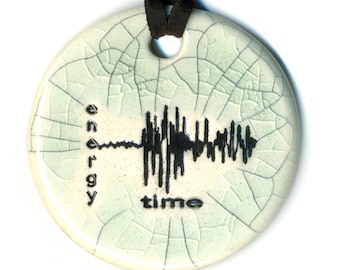 Richter Scale Ceramic Necklace in Crackle