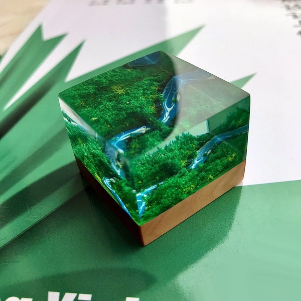 Miniature Rainforest Office Table Décor - Birthday Gift Idea - Wood Resin Ornament