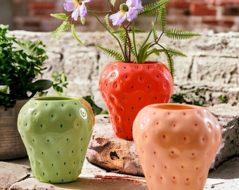 Strawberry Shaped Ceramic Vase - Playful & Whimsical Pottery Decor, Perfect for Indoor Plants and Flowers