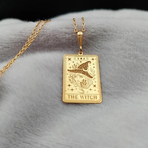 Collar de Tarot de la Bruja, Collar de Brujo Hecho a Mano, Collar de Carta del Tarot de Oro de 14K, Collar Espiritual Pequeño, Collar con Dije, Regalo para Ella