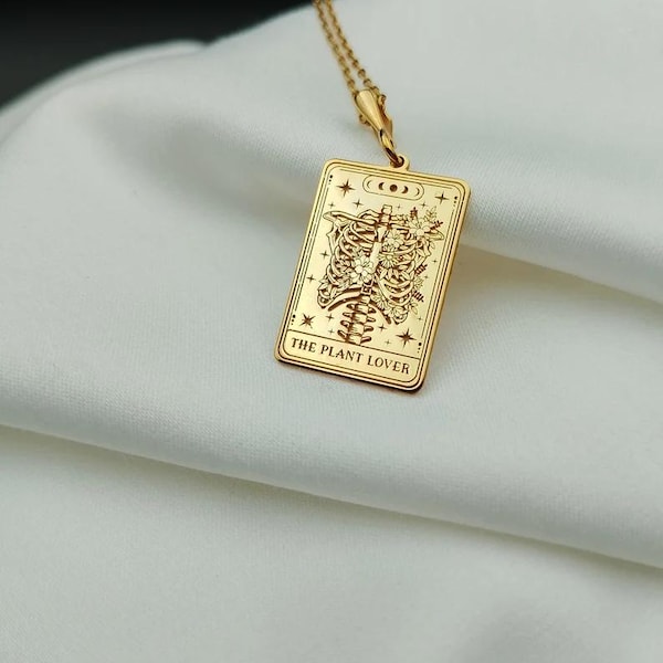 Collar de cartas del Tarot "Amante de las Plantas" en oro de 14 quilates: colgante botánico con esqueleto gótico