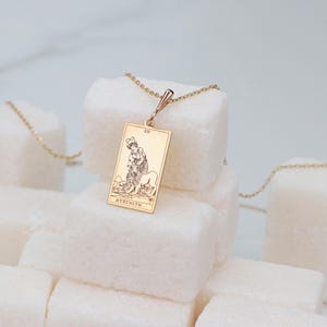Collar de fuerza de oro de 14 quilates, collar de tarot hecho a mano, delicado collar de carta de tarot, collar con amuleto espiritual, collar místico, regalo de cumpleaños