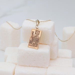 14K Gold Tod Halskette, spirituelle Tarot Karte Halskette, minimalistische witchy Charme Halskette, Astrologie Halskette, mystische Halskette, Geschenk für sie