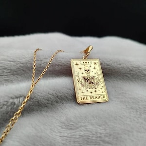 Collar de Tarot Esqueleto de Oro de 14 K: Un Regalo para los Amantes de la Lectura