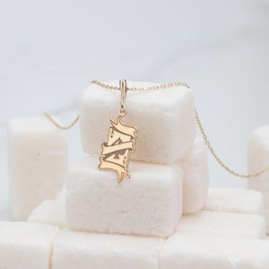 Collier As de pique en or 14 carats, collier de cartes à jouer fait main, collier porte-cartes porte-bonheur, collier délicat de joueur de poker porte-bonheur, cadeau pour lui