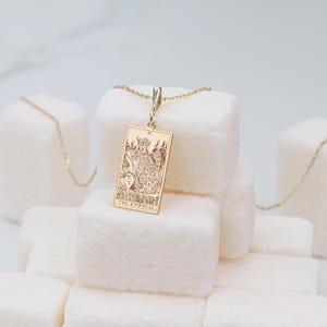 Collana in oro 14K The Empress, collana delicata dei tarocchi, collana con carta dei tarocchi mistica, collana con ciondolo celeste, collana da strega, regalo importante