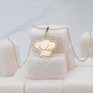 Collar de gorro de chef de oro de 14 quilates, collar minimalista de chef, collar de cocina hecho a mano, collar con dije culinario, collar de cocinero, regalo de cumpleaños