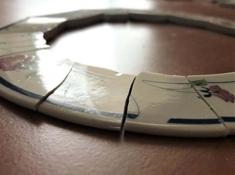 Hand Cut mosaic tiles Plate rims Broken Plate Tiles