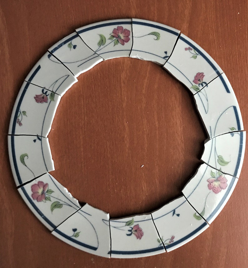 Hand Cut mosaic tiles Plate rims Broken Plate Tiles