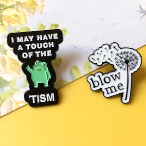 Funny Frog, Dandelion Enamel Pin | Cute Pin Badge | Lapel Pin | Enamel Pin Set for Backpacks | Birthday Gift for Her/Him