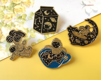 Pin de esmalte de astronauta del espacio exterior / Linda insignia de pin / Pin de solapa / Juego de pines de esmalte para mochilas / Regalo de cumpleaños para ella/él