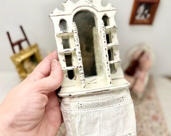 アンティーク・ヴィンテージ調　シャビー　ドールキャビネット ヴィンテージビクトリアンドールハウスキャビネット、シャビーシックな