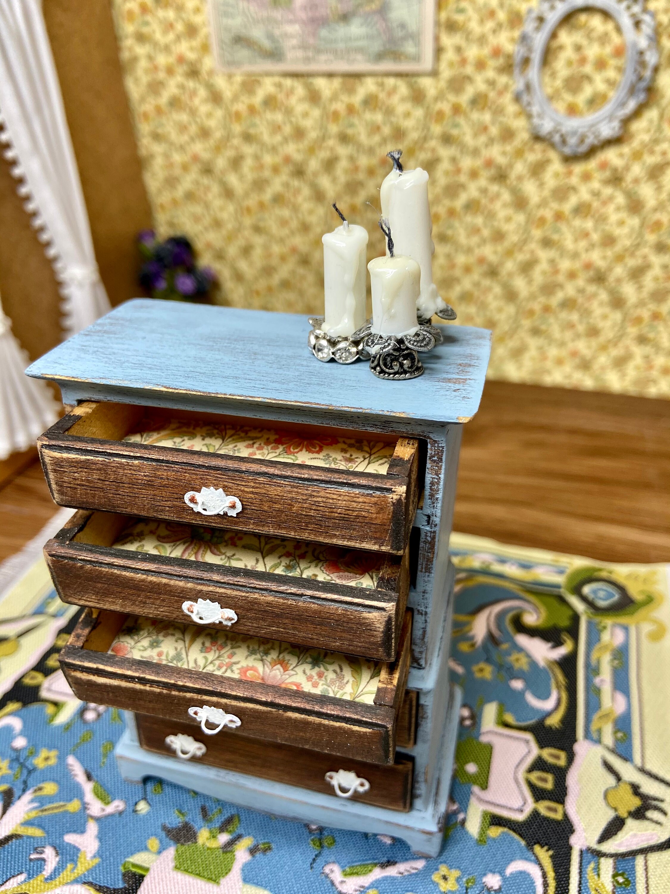 dresser dollhouse