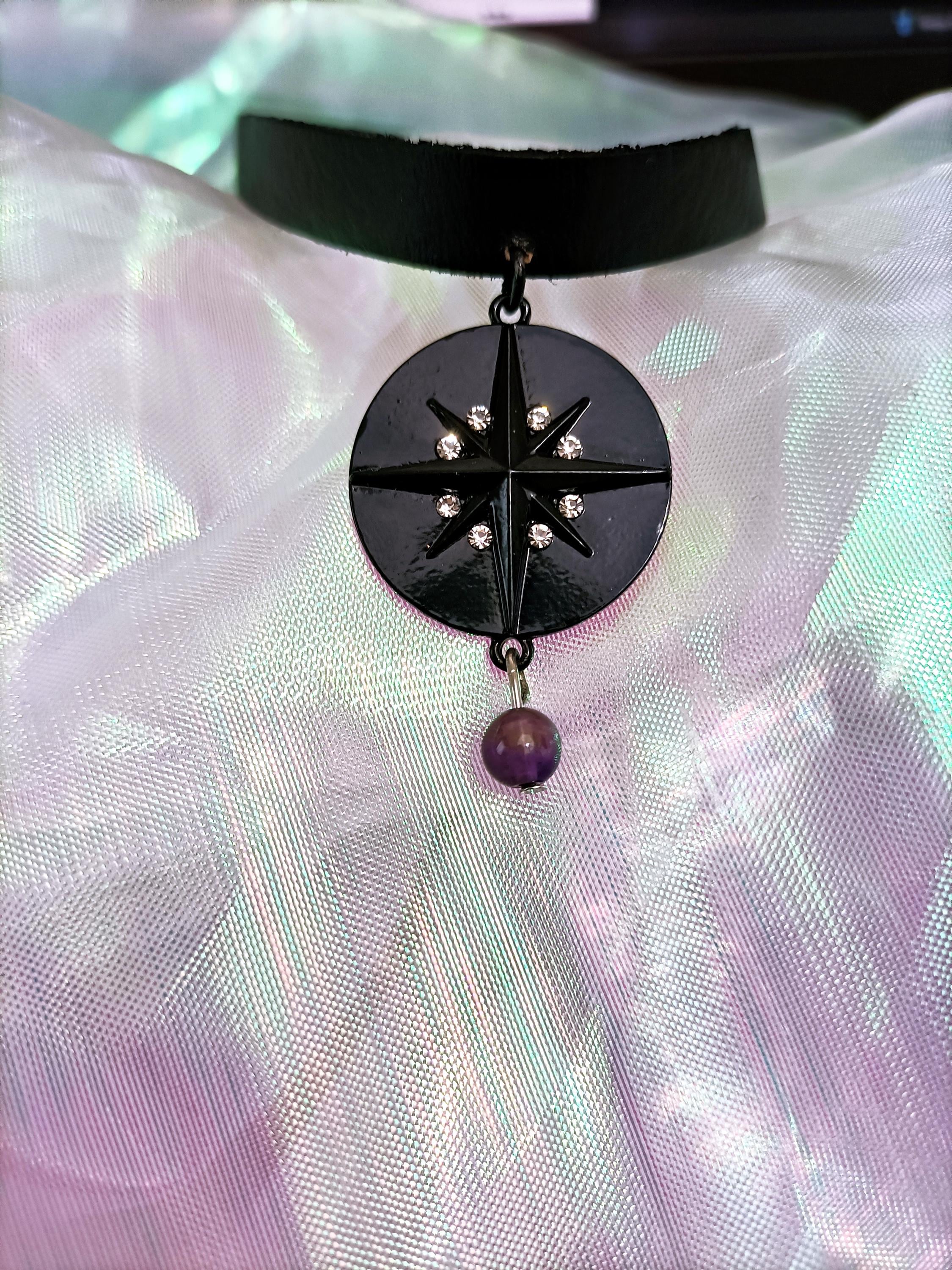 Collier Cosplay Yennefer The Witcher - Noir Et Violet, Lune Améthyste Netflix