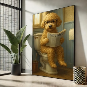 Stampa artistica da parete su tela con cane divertente da bagno / Barboncino sul water che legge il giornale / Decorazione verticale originale / Regalo per gli amanti dei cani