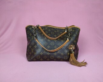 Vintage LV Automne Hiver Monogram Shoulder Bag.