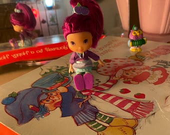 1985 Kenner Strawberry Shortcake Berrykin - Peach Blush - Charlotte Aux Fraises Vintage Complète