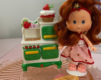 Strawberry Shortcake Berry Cozy Kitchen Mini