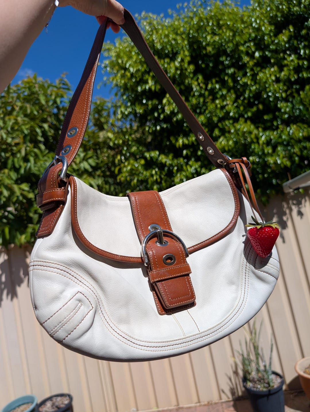 Vintage Y2K Coach Soho Shoulder Bag in White and Tan F10192