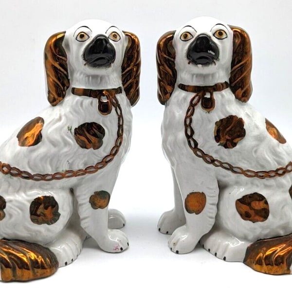 Antike Staffordshire Kapitänshunde Kaminhunde dogs Puffhunde viktorianisch 1880