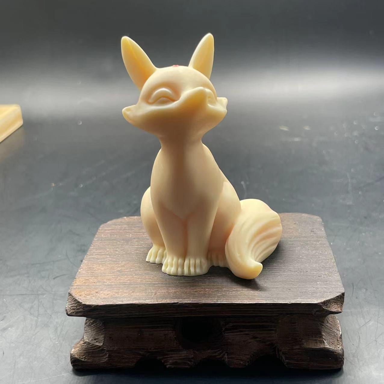 手彫りのタグアナッツキツネの置物、室内装飾（3インチ） - Etsy 日本