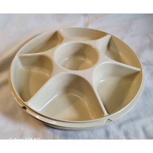 Vintage Tupperware 6-Compartment Lazy Susan With Snap Lid Cream Beige Made In USA