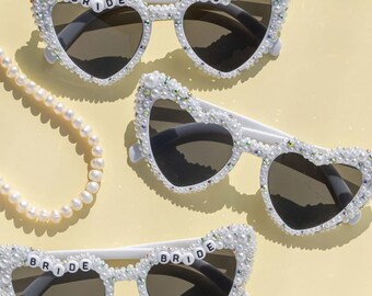 Kundenspezifische Braut-Herz Rhinestone-Sonnenbrille, Braut, zum der Sonnenbrille zu sein, Perlen-Sonnenbrille-Braut, Rhinestone-Hochzeitszusätze, Brautdusche
