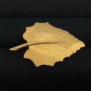 Gold Tone Textured Leaf Brooch