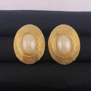 Faux Pearl Cabochon Earrings