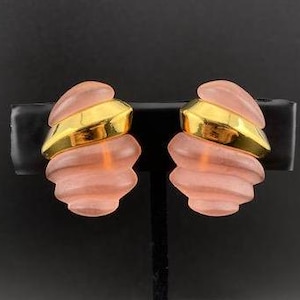 Avon roze Lucite clip-oorbellen &#39;Frosted Coolers&#39;