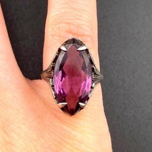 Vintage Sterling Silver Ring with Amethyst Glass